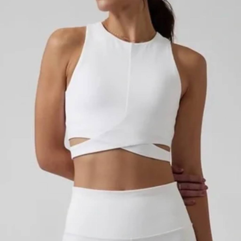 NWT  White Conscious Cut Out Crop D-DD size S